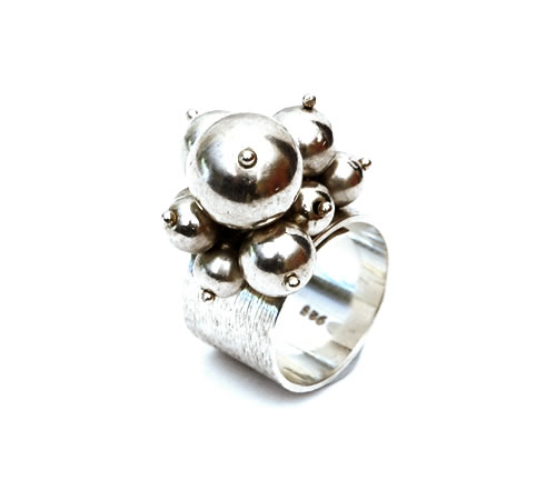 Abstract Ring Abstract Ring