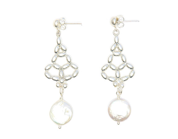 Chevron Leaf with coin pearl Chevron Leaf with coin pearl